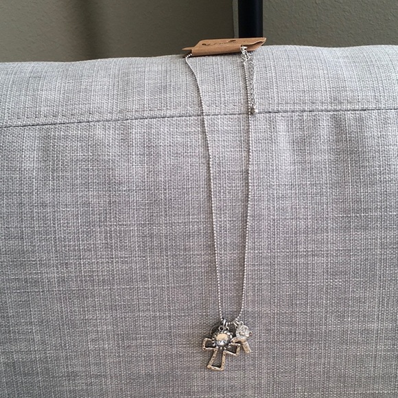 💥Lucky You Charm Cross Necklace - Picture 4 of 6